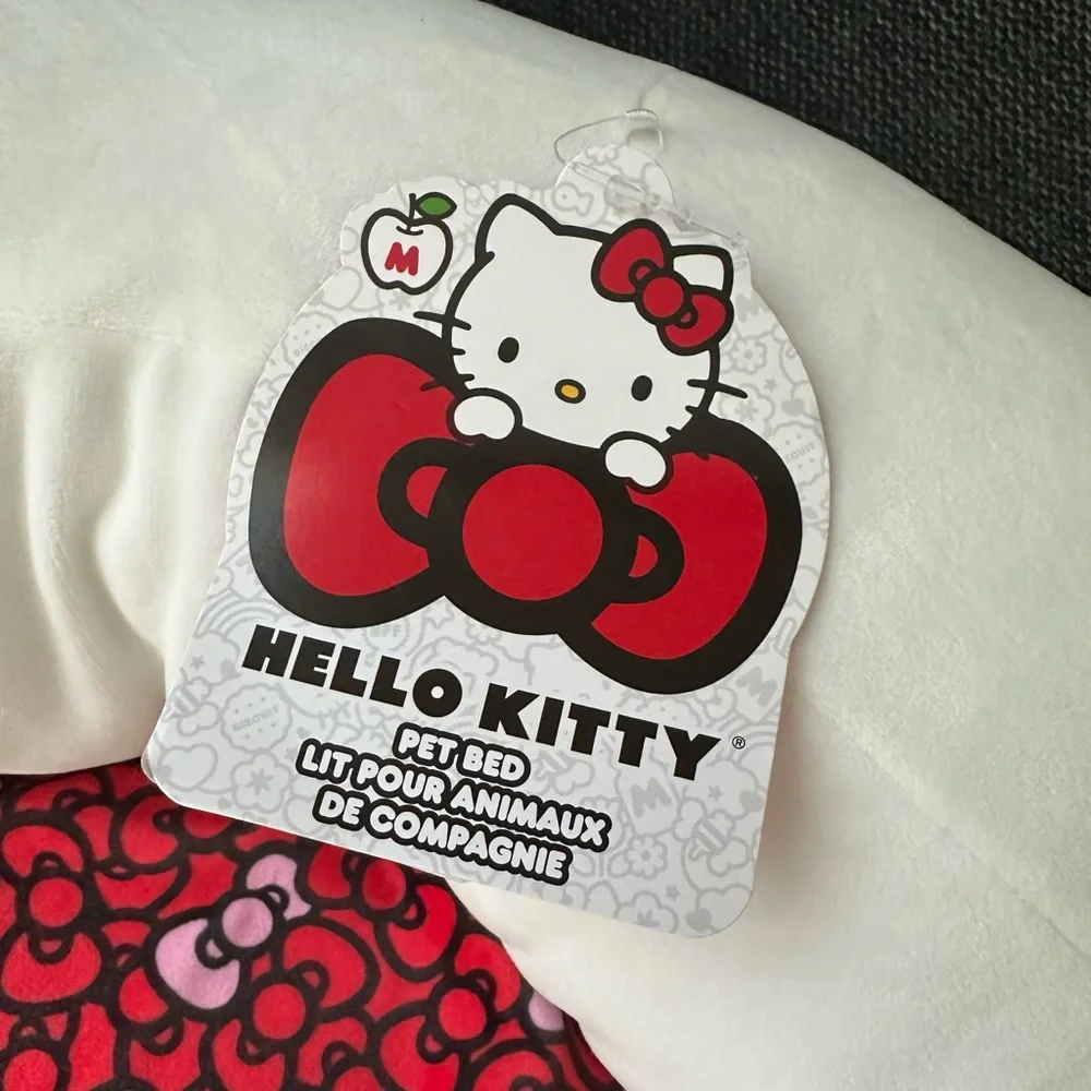 NWT Hello Kitty Pet Bed Large